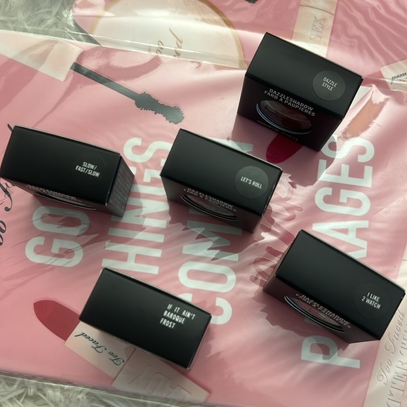 MAC Cosmetics DAZZLESHADOW Bundle NIB - Picture 8 of 11